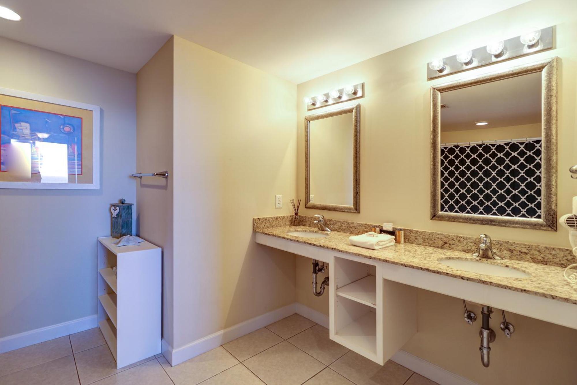 Gulf Front! 2 Bedroom 2 Ba! 11Th Floor Condo + Condo Amenities! Panama City Beach Eksteriør bilde